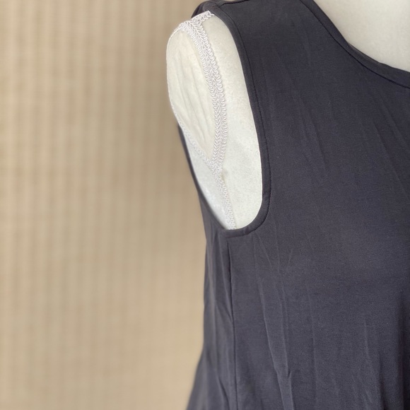 Loft Outlet Sleeveless Top with Tie Waist - Picture 3 of 7